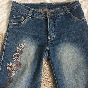 Juniors size 1  Options Bermuda shorts.